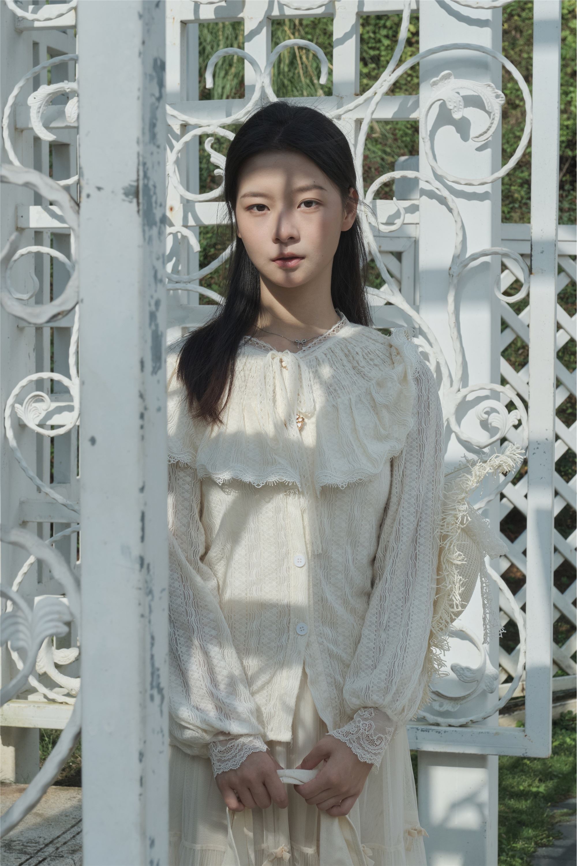 YITUYU艺图语 2025.01.02 秋游 蝴蝶妹妹